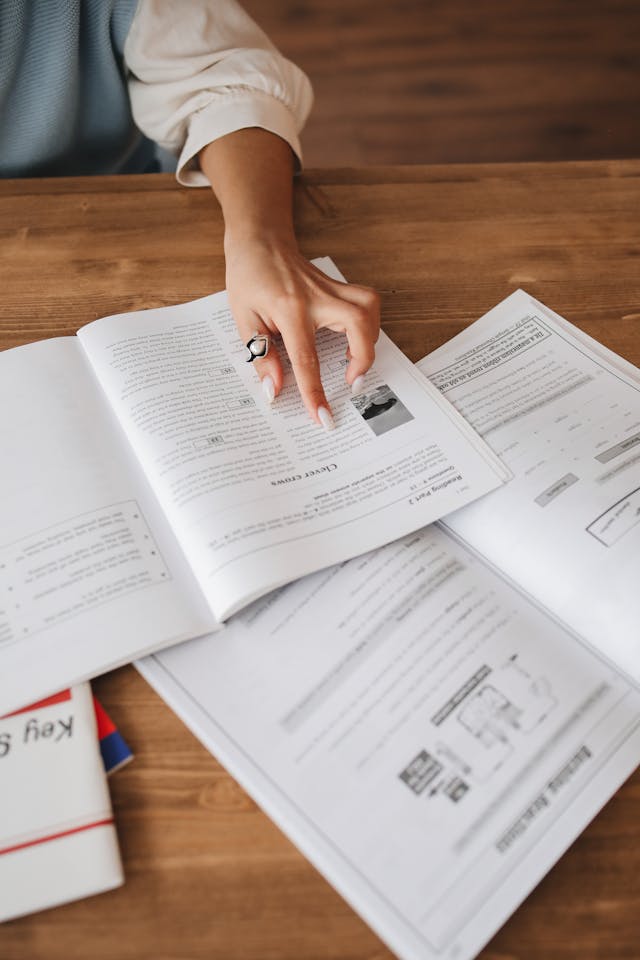 Listening - Test 6 - Guide to IELTS